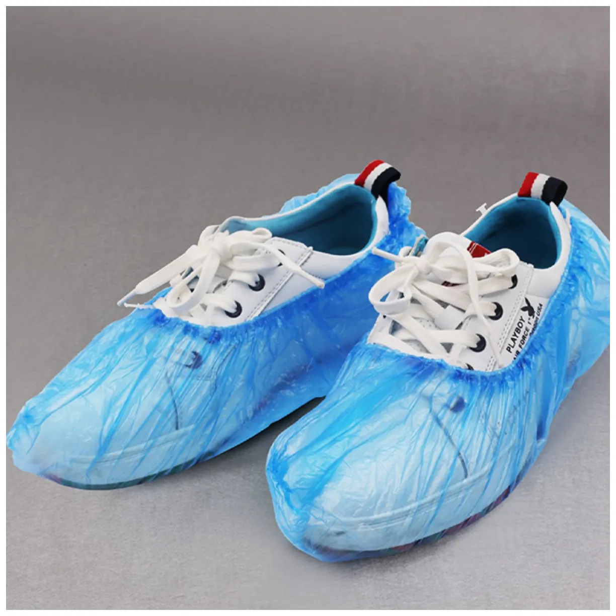 Foliowe ochraniacze na buty 100 szt - obrazek 3