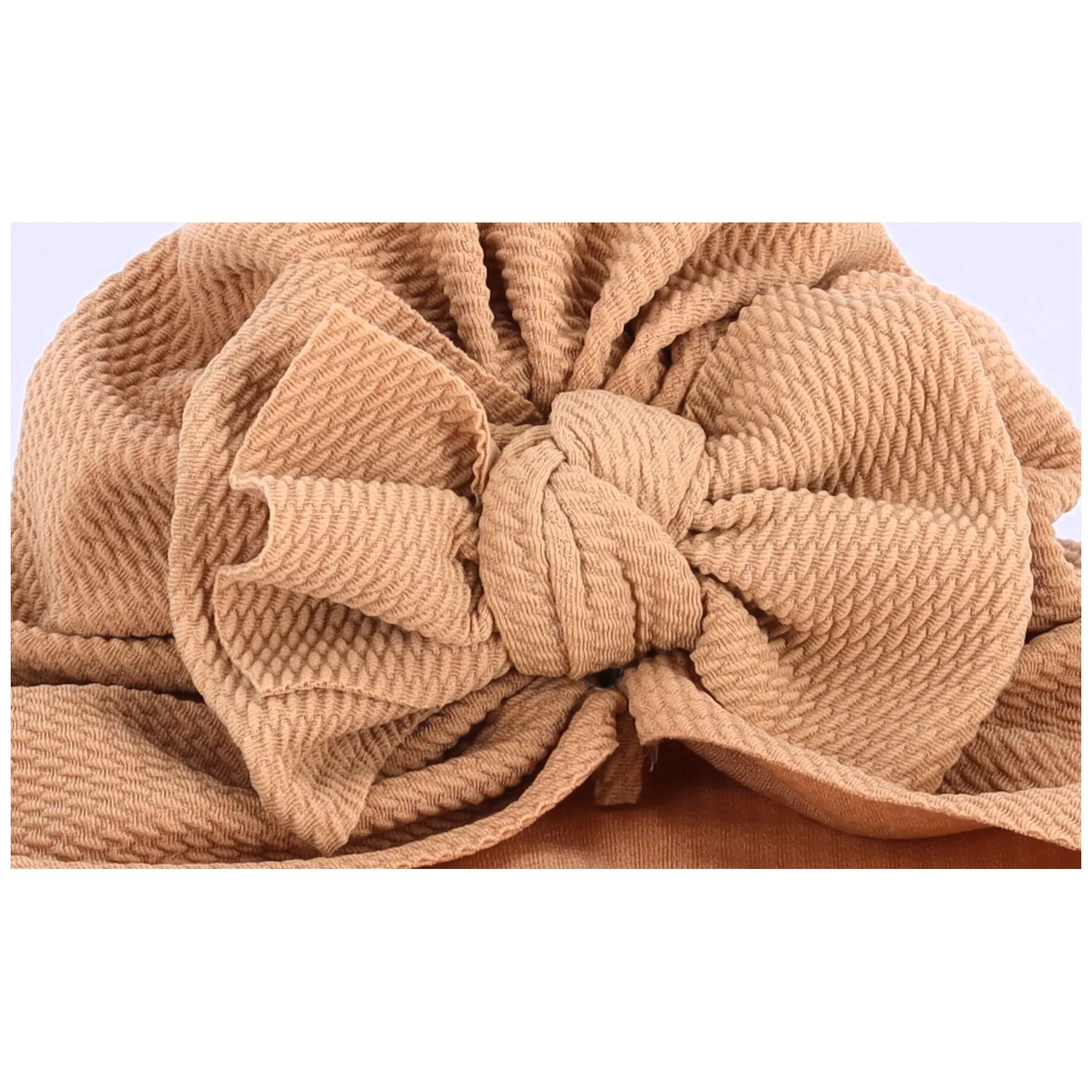 Turban niemowlęcy z kokardką, czapka dziewczęca - jasnobrązowy - obrazek 2