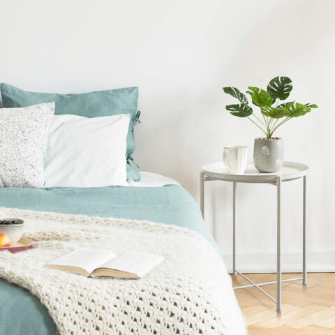 Biały okrągły stolik kawowy loft metalowy z tacą - do salonu i ogrodu