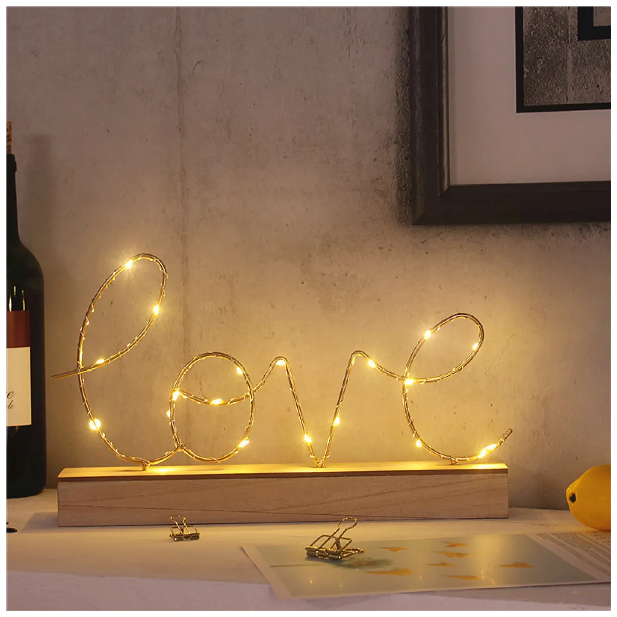 Dekoracja stojąca "LOVE" z oświetleniem LED - obrazek 2